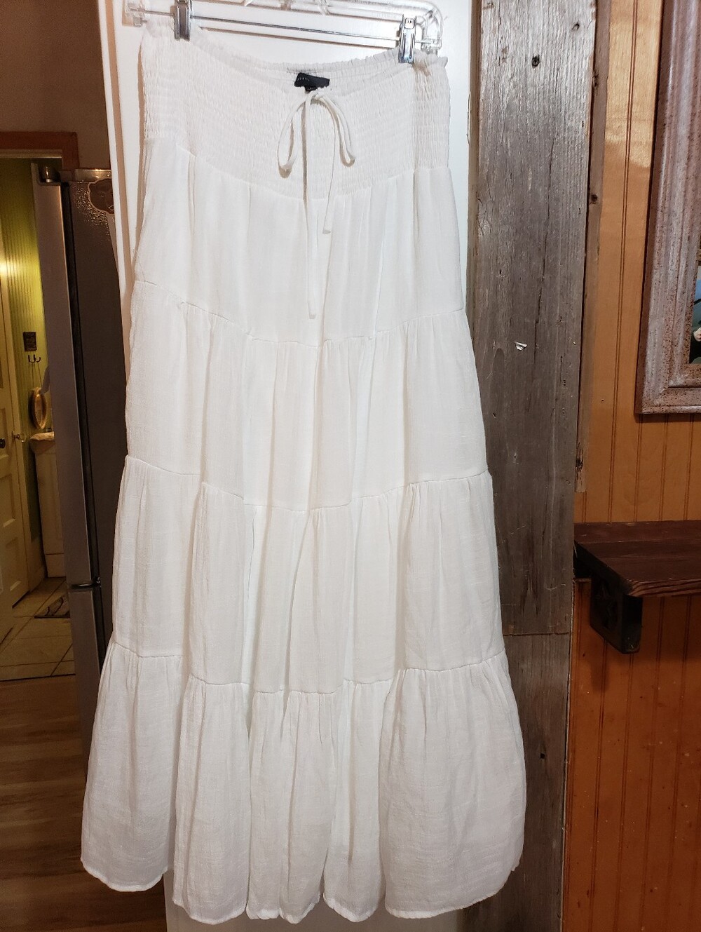 White Flowy Tiered Maxi Skirt Smocked Stretch Tie Waistband Bohemian Beachy L